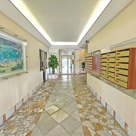 Promenade - Rocamare Promenade Apartment